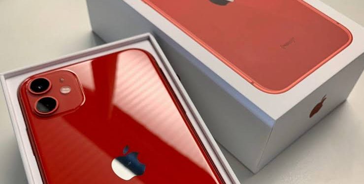 Kırmızı iPhone 11 Kutudan Çıkıyor!
