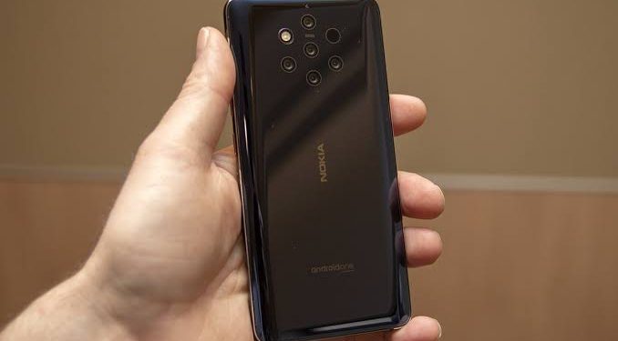 Nokia 9 Dayanıklılık Testinde!
