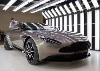 Aston Martin Araç Fabrikası!