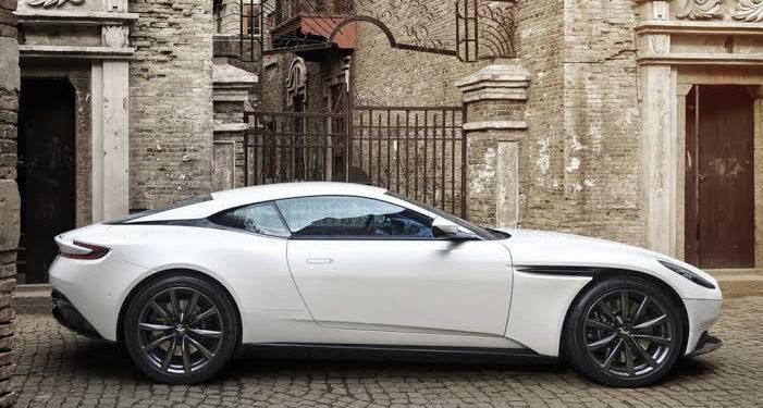 2020 Aston Martin DB11 Volante Test Sürüşü!