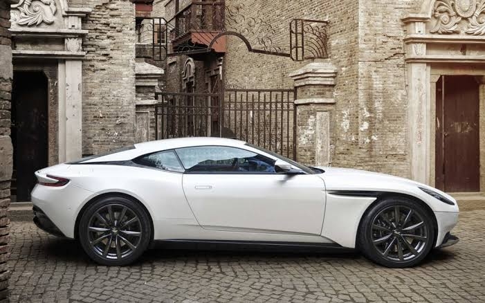 2020 Aston Martin DB11 Volante Test Sürüşü!