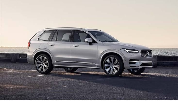 2020 Volvo XC90 ile Test Sürüşü