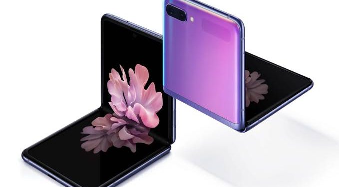 Galaxy Z Flip Dayanıklılık Testinde!