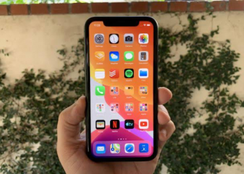 2020 iPad Pro vs iPhone 11 Pro Max