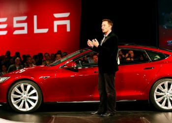 Tesla model 3 güncellemeleri