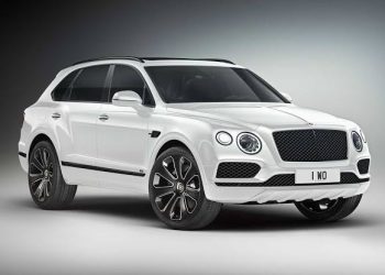 Bentley Bentayga Arazide Nasıl?