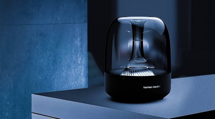 Harman Kardon Aura Parçalarına Ayrıldı!