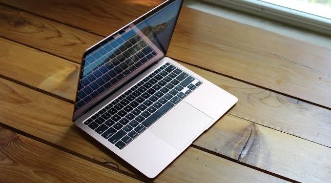 Yeni MacBook Air Kutusundan Çıkıyor!