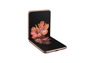 Katlanabilir Samsung Galaxy Z Flip 5G sizlerle!