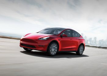 Tesla fiyatları düşürüyor!