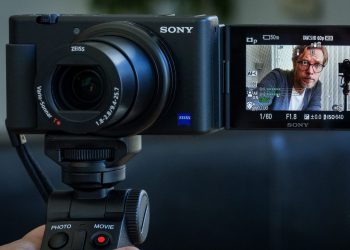 SONY’nin ilk VLOG kamerası ZV-1