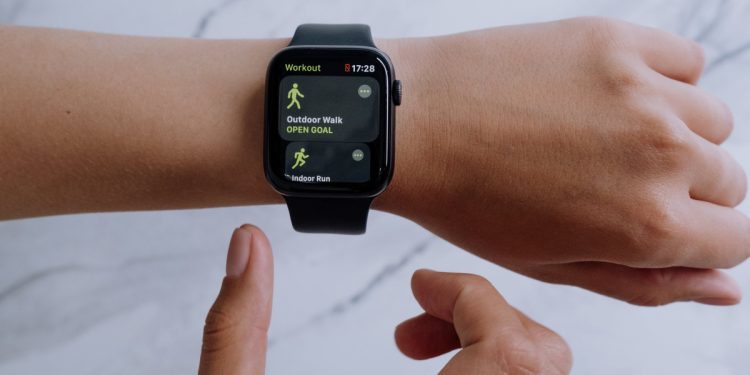 Uzun Pil Ömürlü En İyi Akıllı Saatler