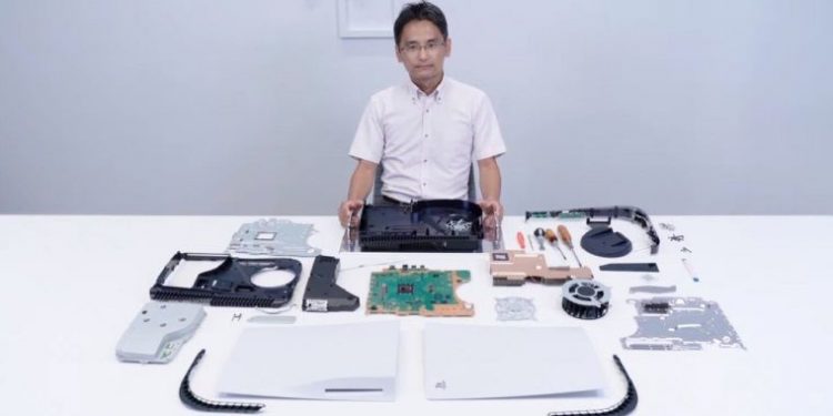 Sony, PlayStation 5’i tamamen parçaladı!