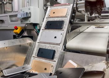 Apple, yasa dışı iPhone ve iPad satan şirkete dava açtı