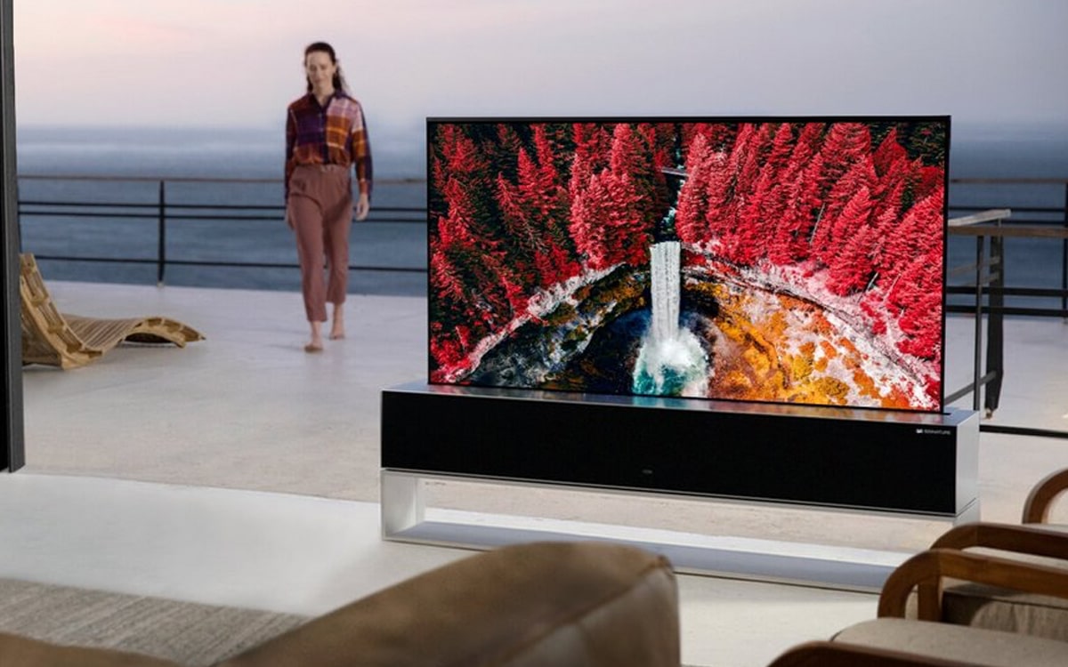 Последний телевизор lg. LG Signature OLED R. Телевизор OLED LG oled88z29la. Новый телевизор LG 2022 года. LG OLED 2023.