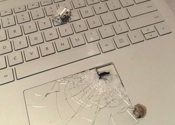 Microsoft Surface Book sahibinin hayatını kurtardı