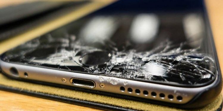 Apple sürpriz bir iPhone tasarlıyor