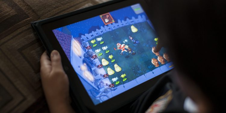 Yapışkan Mobil Oyunlar Çağımızın Yeni Tehlikesi mi?