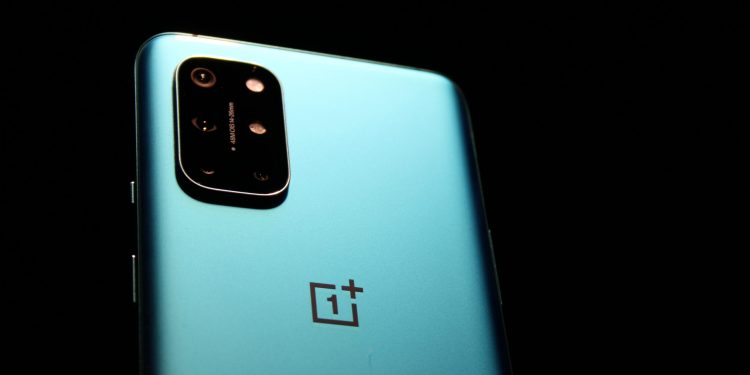 OnePlus 9 Lite, OnePlus 8T’ye benzer bir donanıma sahip