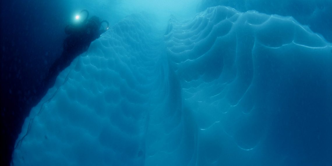 Su Soğuk; Renkler Sıcak…