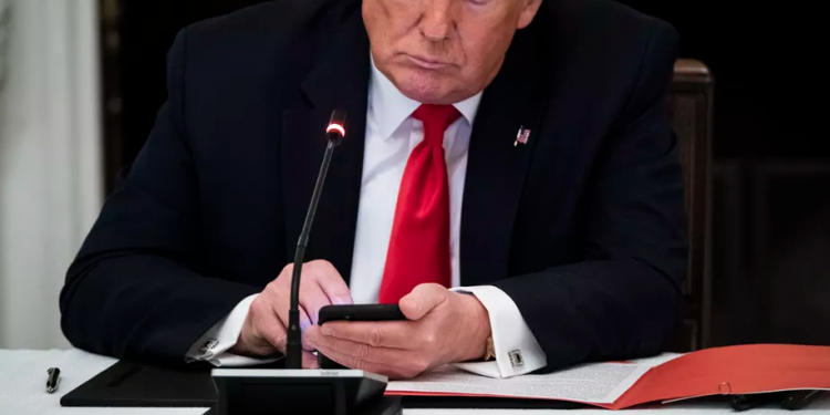 Twitter, Trump’ı kalıcı olarak yasakladı