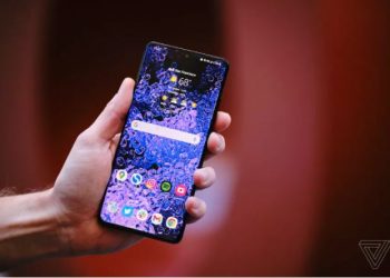 Samsung Galaxy S21 Ultra OLED ekranına sahip ilk telefonu