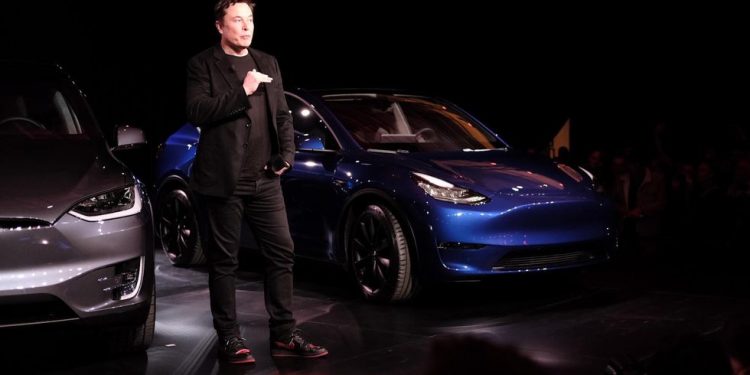 Çin yapımı Tesla Model Y satışa sunuldu