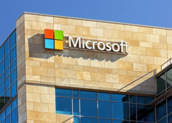 Microsoft, bazı kaynak kodlarının hackerlar tarafından görülebileceğini söylüyor