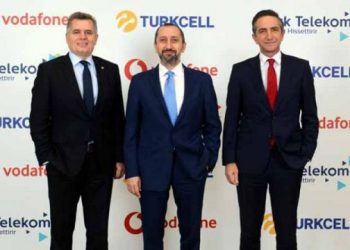Turkcell, Türk Telekom ve Vodafone Yerli Uygulamalar İçin Güçlerini Birleştirdi