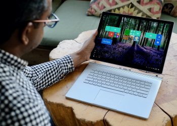 Dokunmatik Ekranlı Kolay Taşınabilen Laptoplar