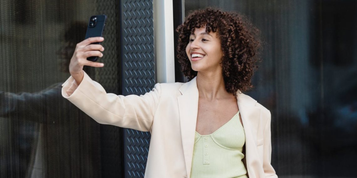 Hollywood'dan Çıkmış Gibi Video Hazırlama Uygulamaları