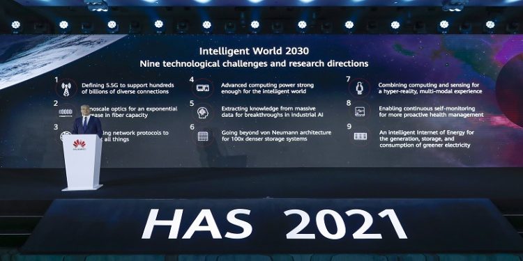 Geleceğin Teknoloji Trendleri Küresel Analist Zirvesi’nde Konuşuldu