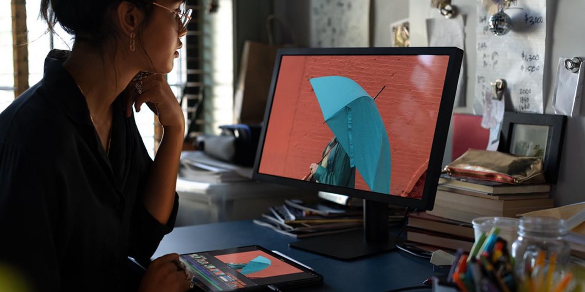 Kreatif İşler için 27 inç ve Üzeri Monitörler