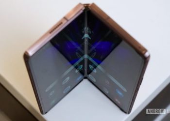 Google, Samsung ile ultra ince cam için anlaşmaya yakın