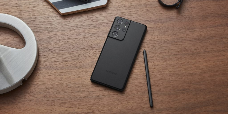 Samsung Galaxy S21 Ultra Yılın En İyi Telefonu Seçildi