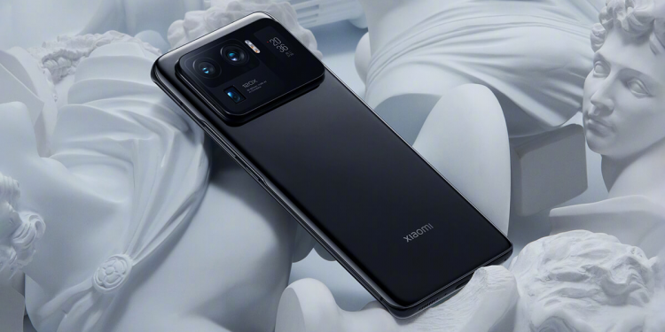 Xiaomi Ekran Altı Kameralı Amiral Gemisiyle Geliyor