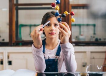 Kızlar için Gelecek Sergisi Açılıyor 