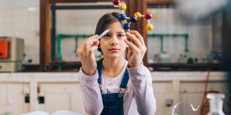 Kızlar için Gelecek Sergisi Açılıyor 