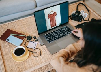 Online Giyim Alışverişlerinde Doğru Seçimi Yapmak için Tıklayın!