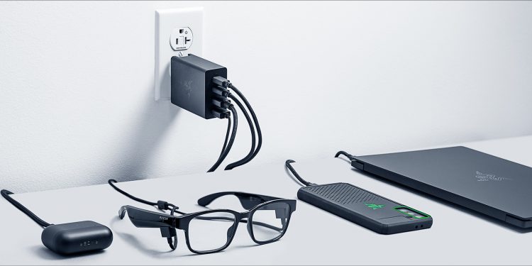 THUNDERBOLT™ 4 DOCK VE USB-C GAN ŞARJ CİHAZI