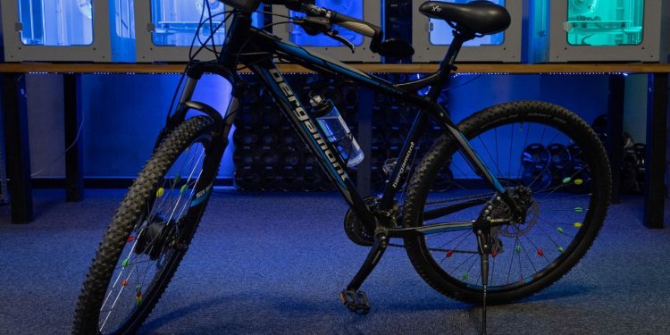 Klasik bisikletler Zaxe ve Byqee iş birliği ile elektrikli bisikletlere dönüşüyor