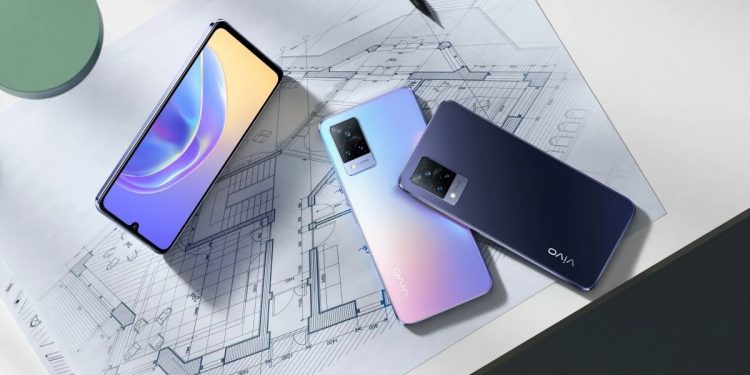 vivo, 44 MP OIS Ön Kameralı V21 Serisini Sunar
