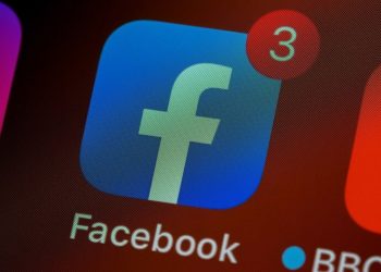 Apple, Facebook Uygulamasını App Store’dan Kaldırmakla Tehdit Ediyor