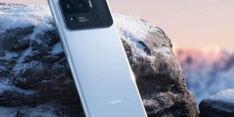 Xiaomi 12 Ultra özellikleriyle dikkat çekiyor