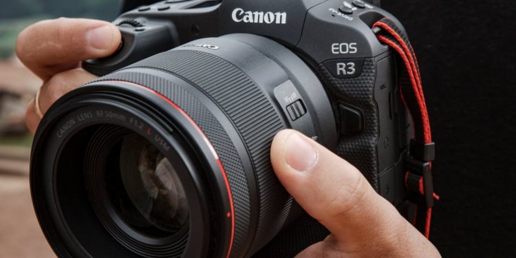 Canon EOS R3 Spor ve Vahşi Yaşam Fotoğrafçıları İçin İdeal