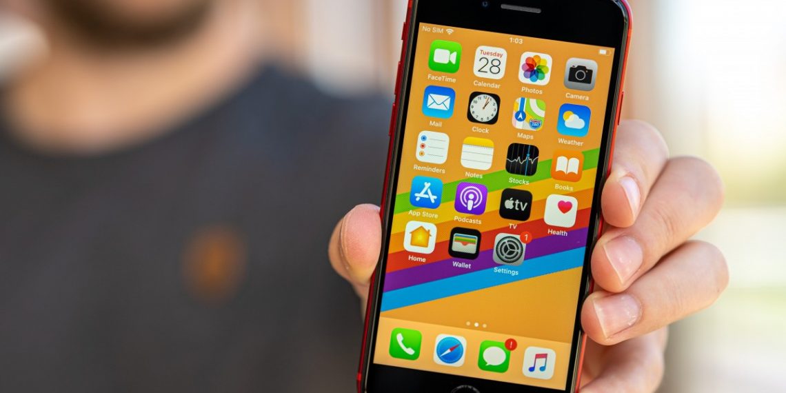 iPhone SE 3, Apple’ın Son LCD Ekranlı Cihazı Olacak