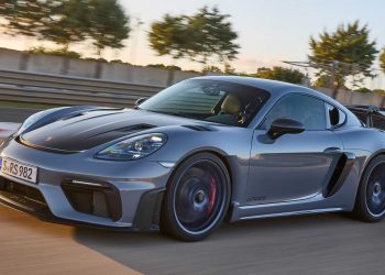 Porsche 718 Cayman GT4 RS tanıtıldı