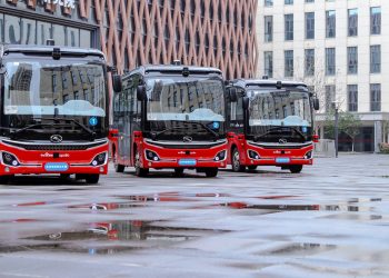 Sürücüsüz Otobüs Denemelere Başladı