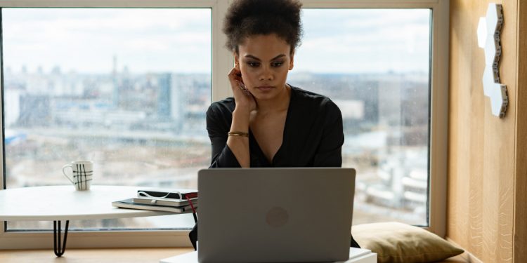 Sesi Yazıya Çevirme