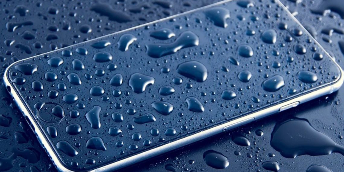 Suya Dayanıklı Telefonlar
